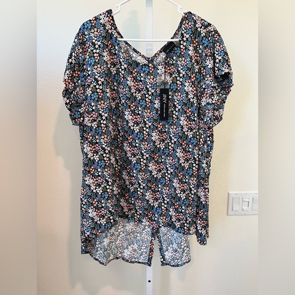 NWT Jones New York Multicolor Floral Top - Picture 1 of 4